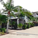 Watersons At Airlie Central Apartments