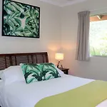Watersons At Airlie Central Apartments