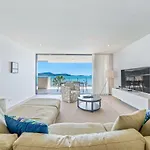 Executive On Whisper Bay - Cannonvale
