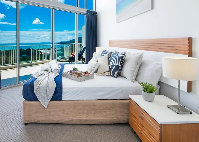 Sea Forever On Azure Seas - Airlie Beach