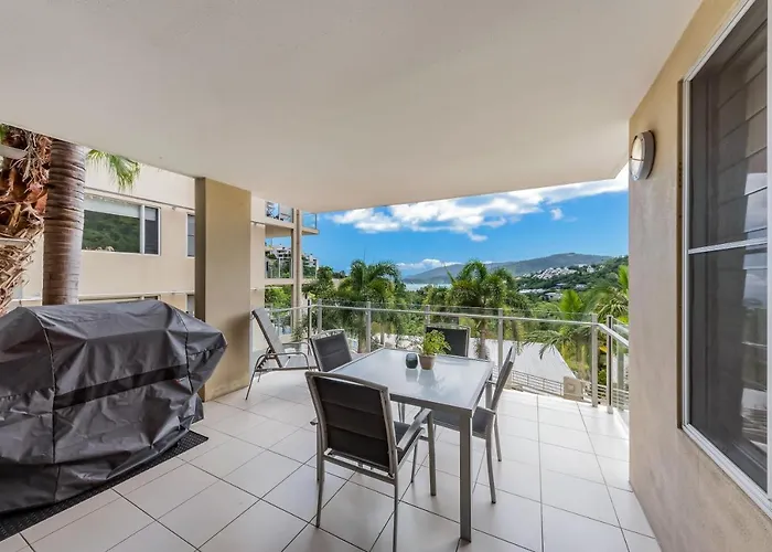 Airlie Beach Retreat Where Luxury Meets Horizon
