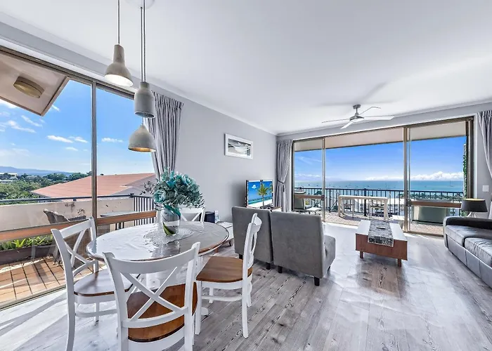 Ocean Views 16 Pool & Spa Wi-Fi