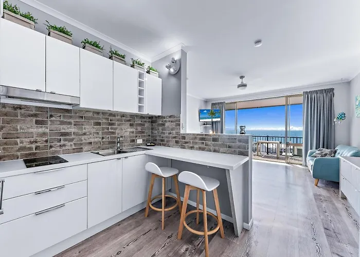 Ocean View 16A Studio Pool & Spa Wi-Fi