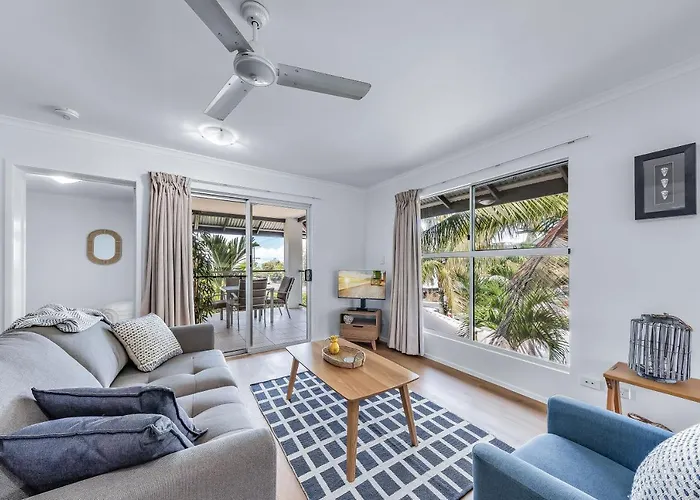 Casa Ava Airlie