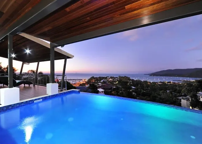 15 Kara - Luxurious Home With Million Dollar Views