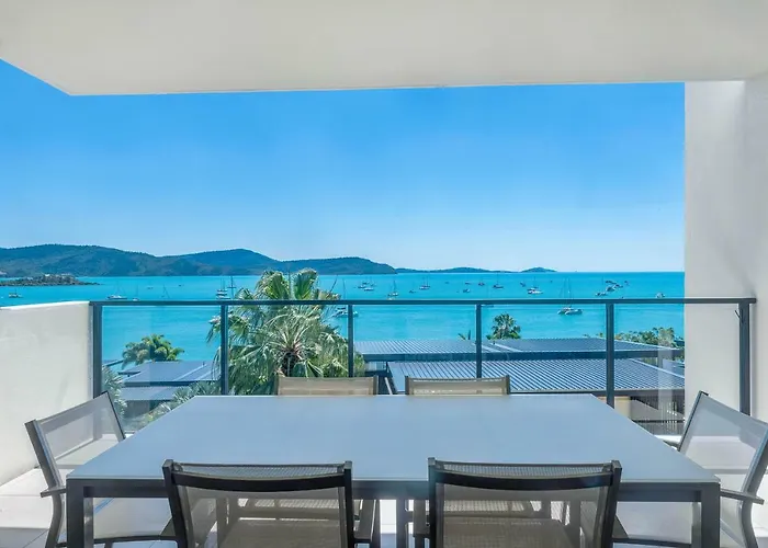 Executive On Whisper Bay - Cannonvale