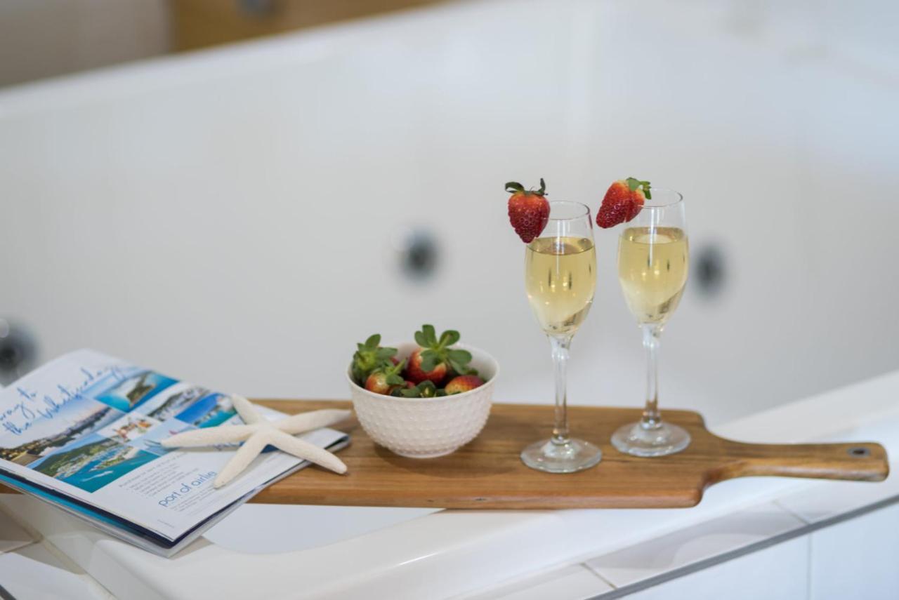 The Hamptons On Airlie * Airlie Beach