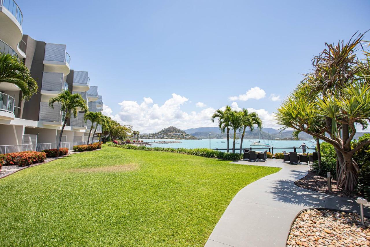 Apartment By The Sea Shore With Pool Airlie Beach
