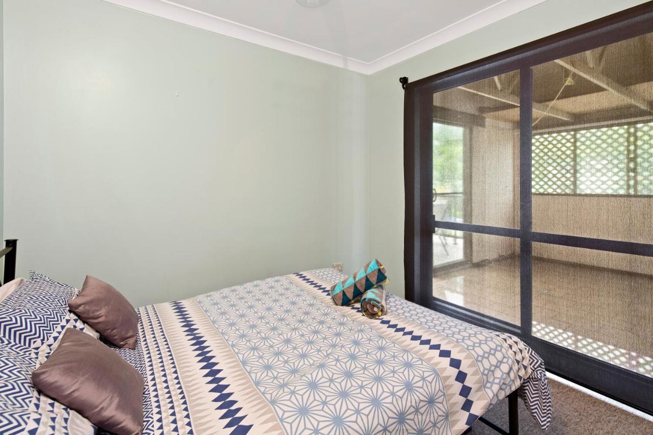 Location! 2br Town View Unit In Centre Of Airlie. * Airlie Beach