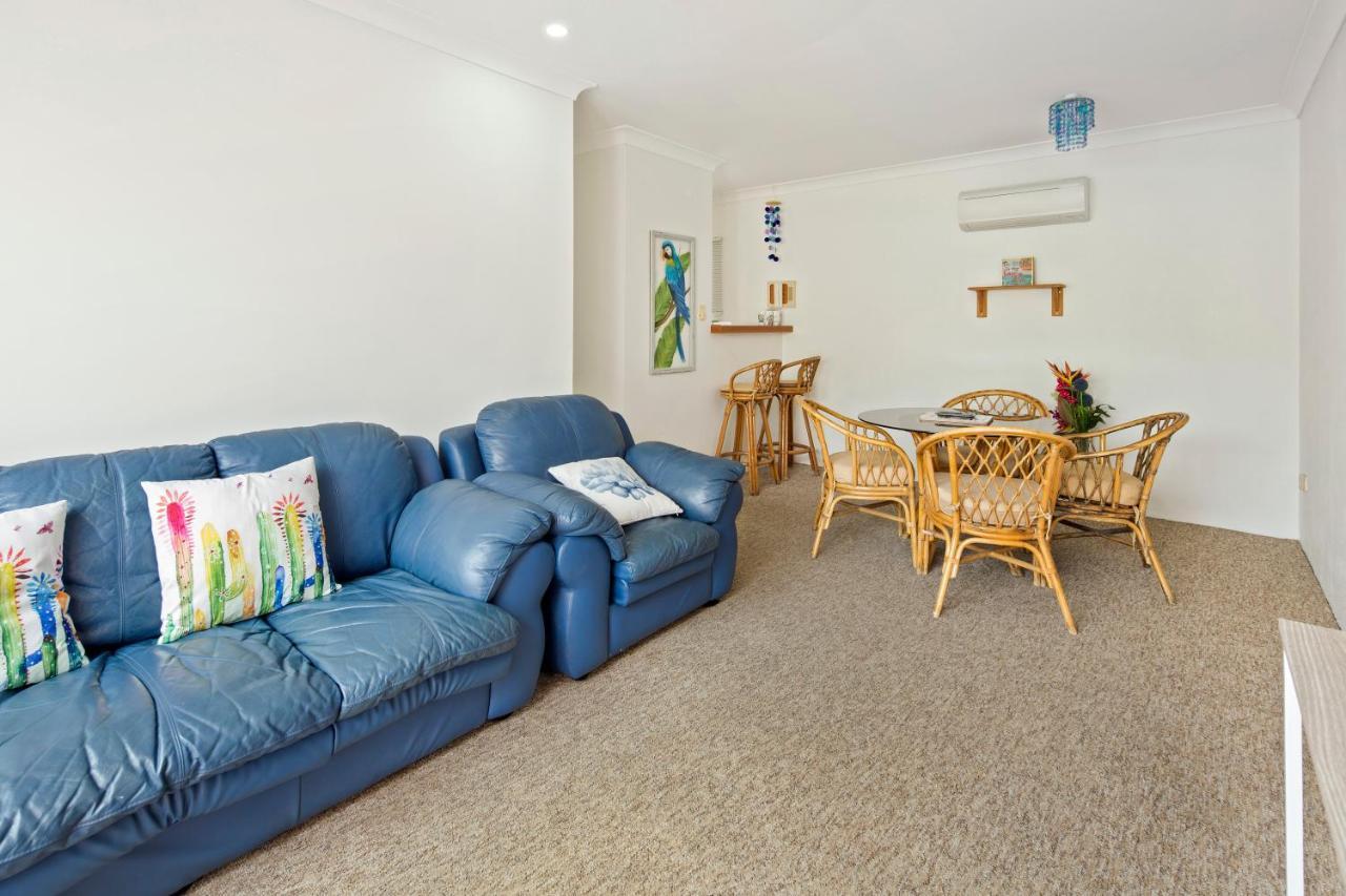Location! 2br Town View Unit In Centre Of Airlie. *