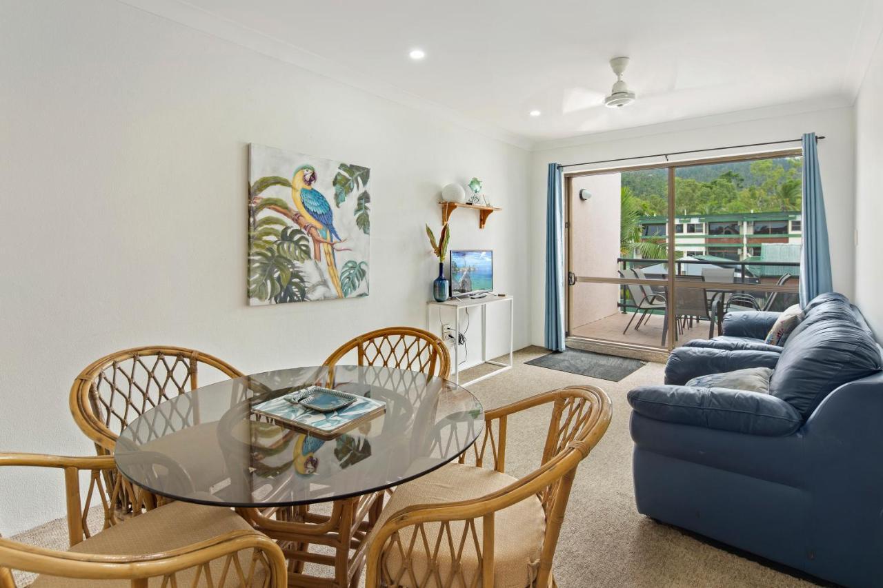 Apartment Location! 2br Town View Unit In Centre Of Airlie. Airlie Beach