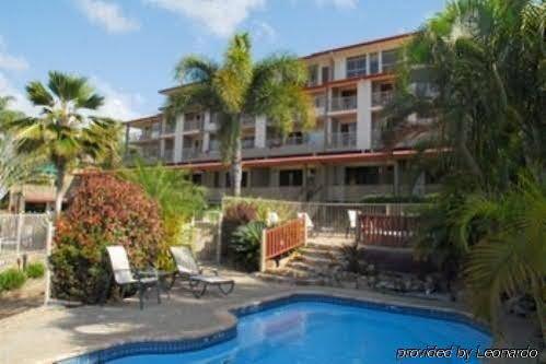 At Boathaven Bay 4*