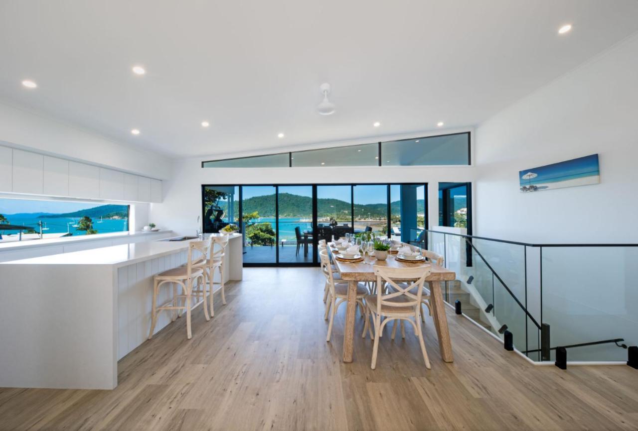 Airlie Bay View *