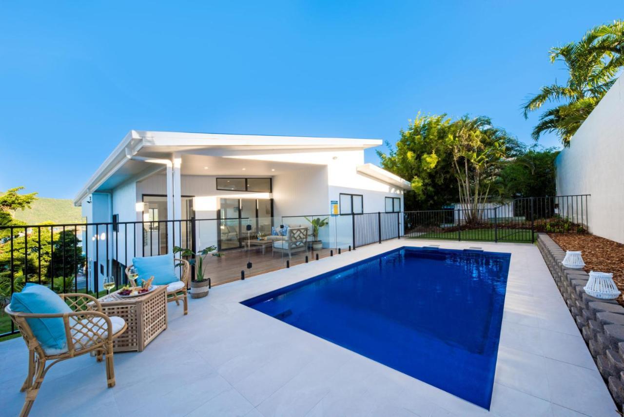 Holiday home Airlie Bay View *