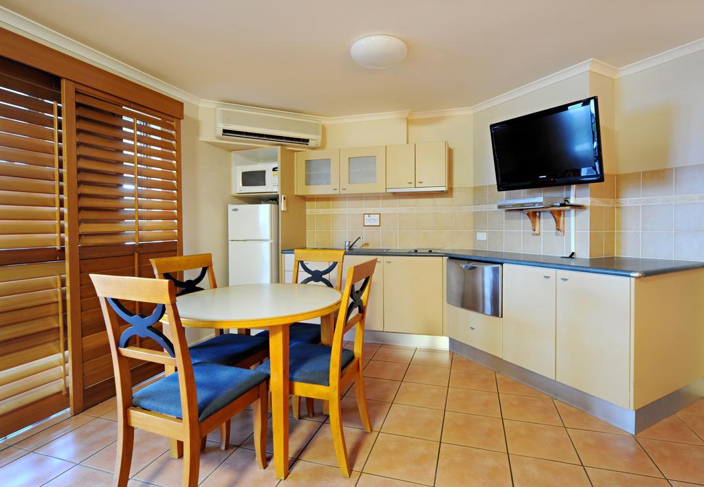 At Boathaven Bay Aparthotel 4*