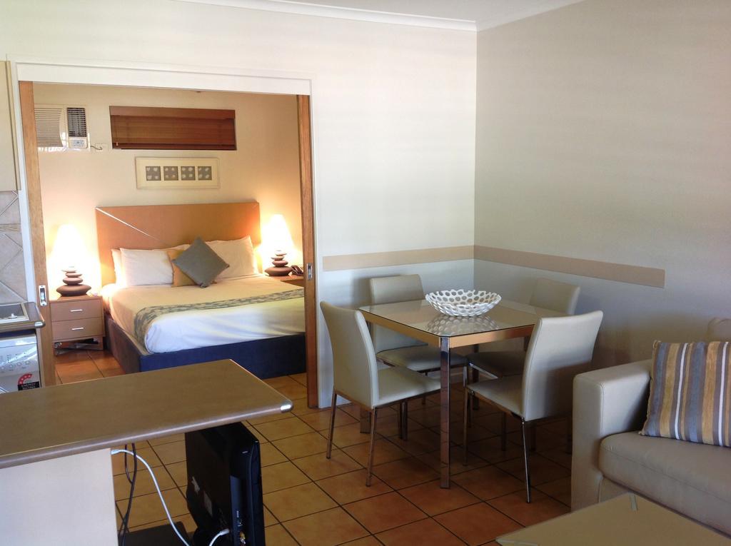 At Boathaven Bay Aparthotel 4*