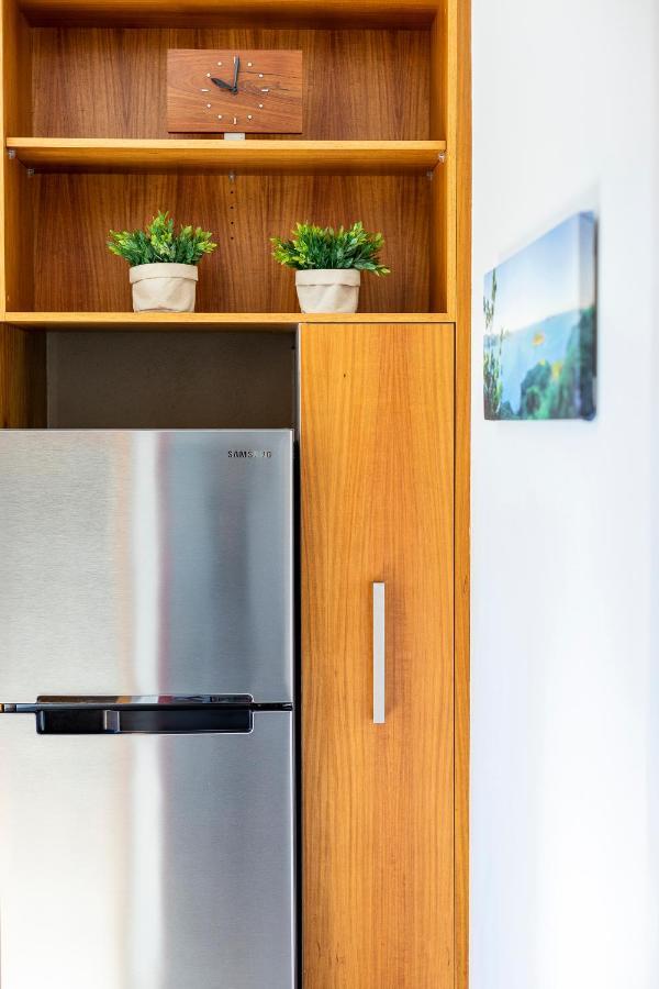 Montipora Unit 3 - In The Heart Of Airlie, Wi-Fi And Netflix Apartment