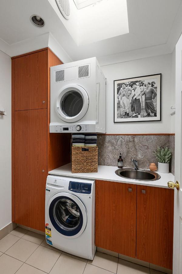 Montipora Unit 3 - In The Heart Of Airlie, Wi-Fi And Netflix *