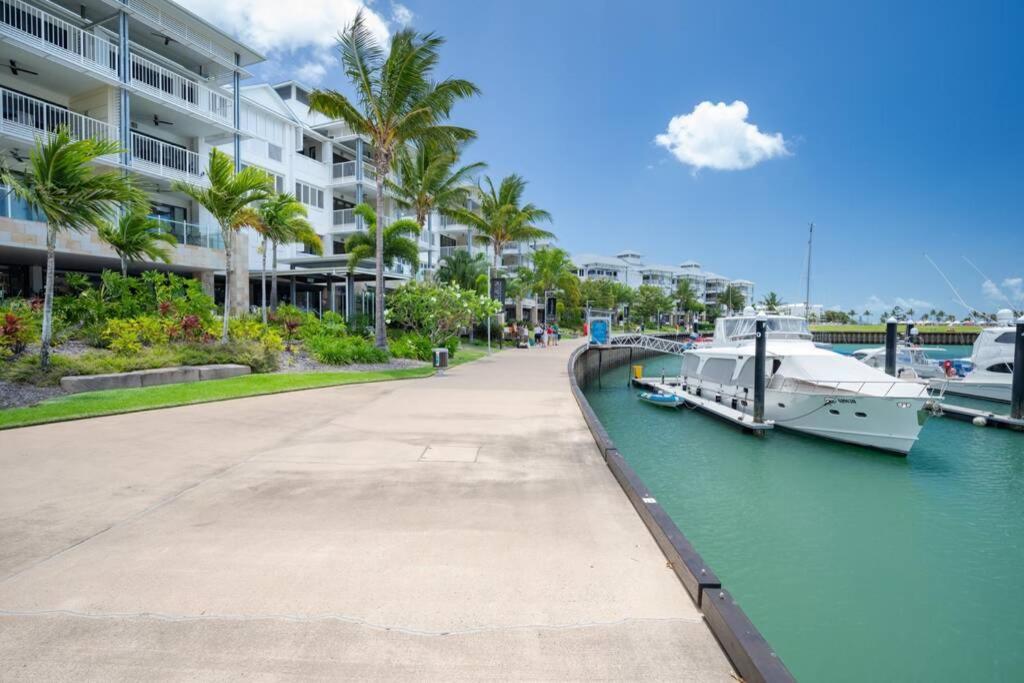 20 S At The Marina * Airlie Beach