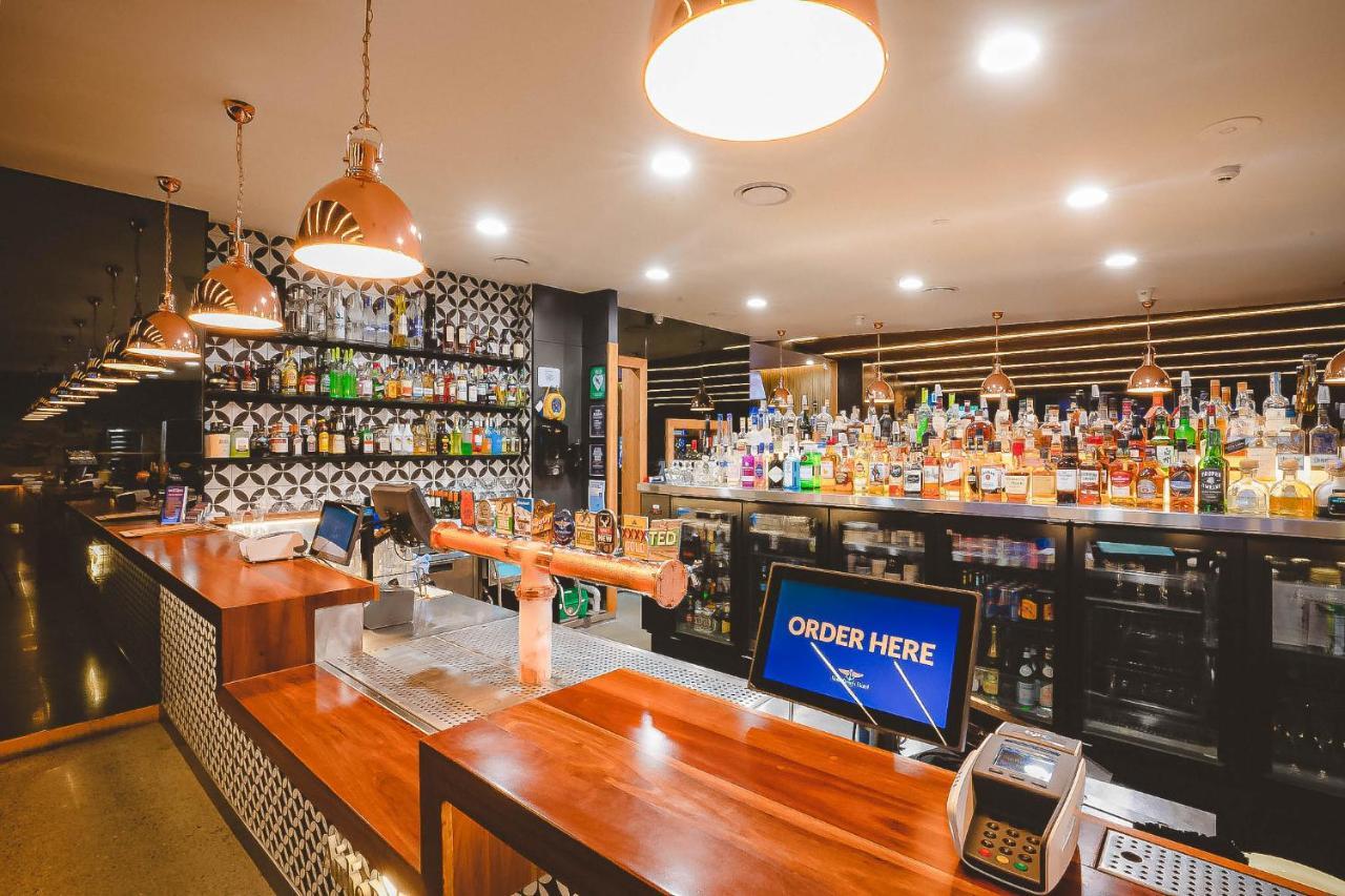 Airlie Hotel 4*