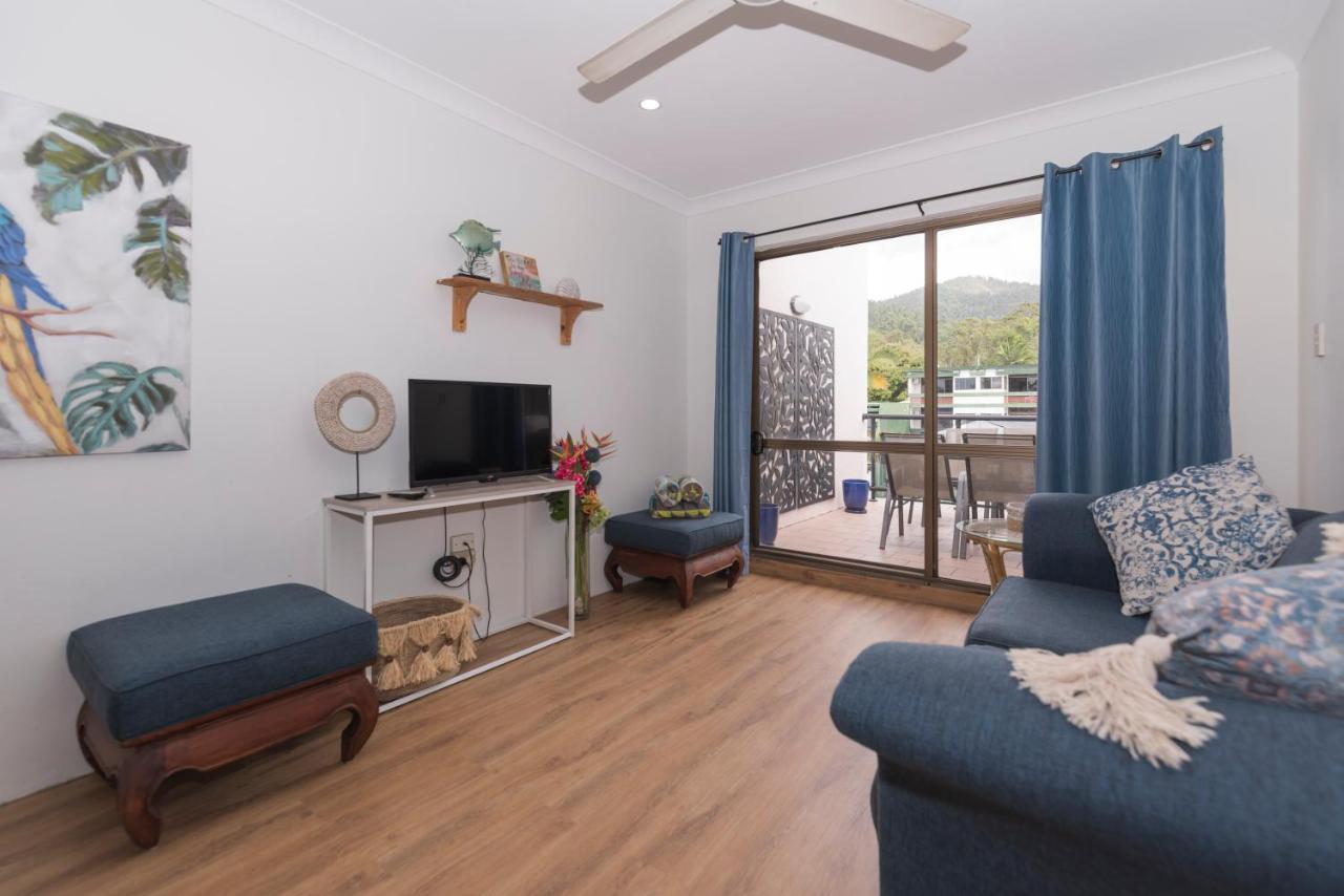 2 Bedroom Unit, Centre Of Airlie With Town View Airlie Beach