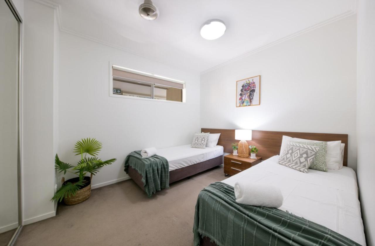 Tulip Oak Apartment