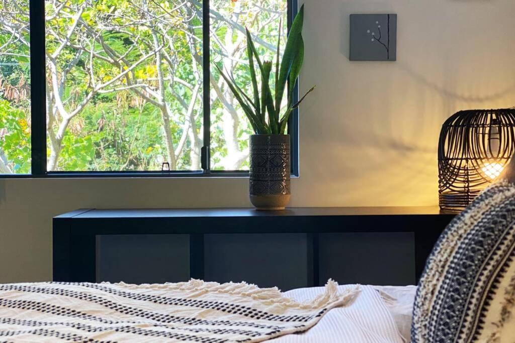 Lily Lamond, T/house, Outdoor Shower, 5 Min Walk To The Ocean, Airlie Holiday home Airlie Beach