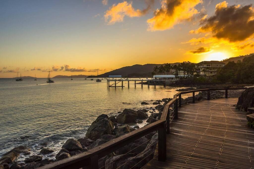 Ocean View 33a Pool Ocean View Wifi Apartment Airlie Beach