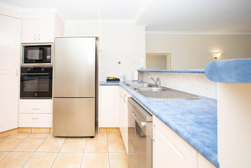 Star View 9, Pool, Wifi, Sleep 4, Views In Airlie Apartment *