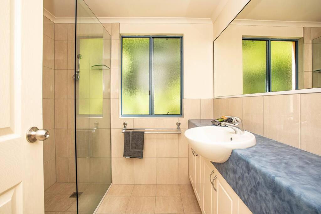 Star View 9, Pool, Wifi, Sleep 4, Views In Airlie *
