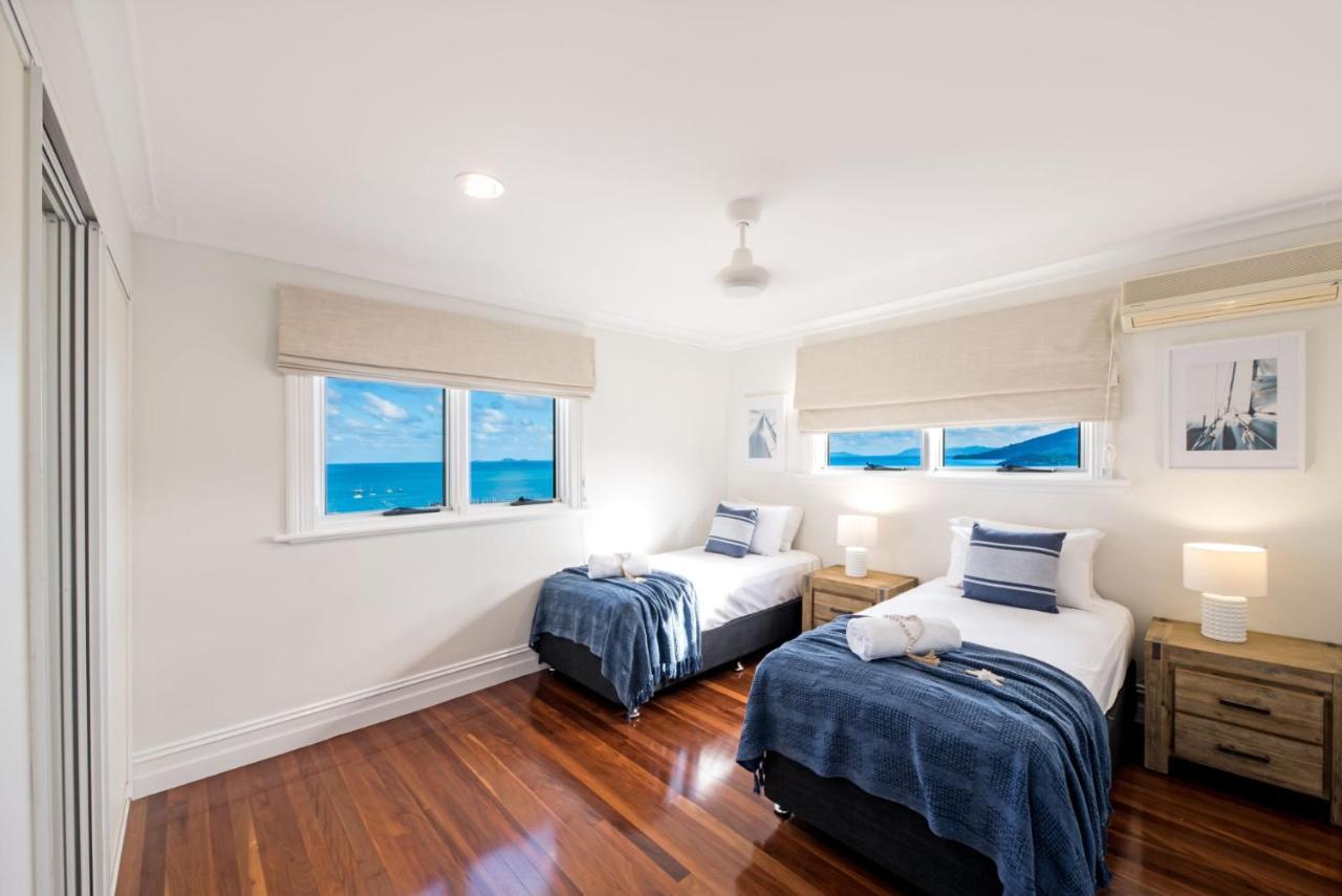 Airlie Seaviews