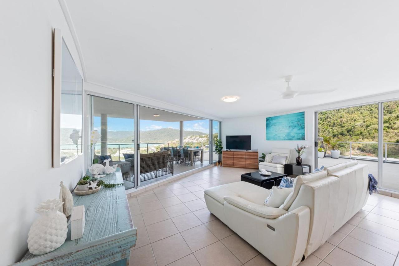 Ocean Dreams On Airlie - Premiere Apartment