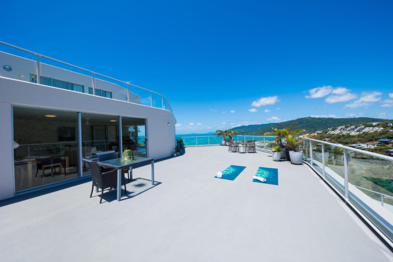 Ocean Dreams On Airlie - Premiere Apartment