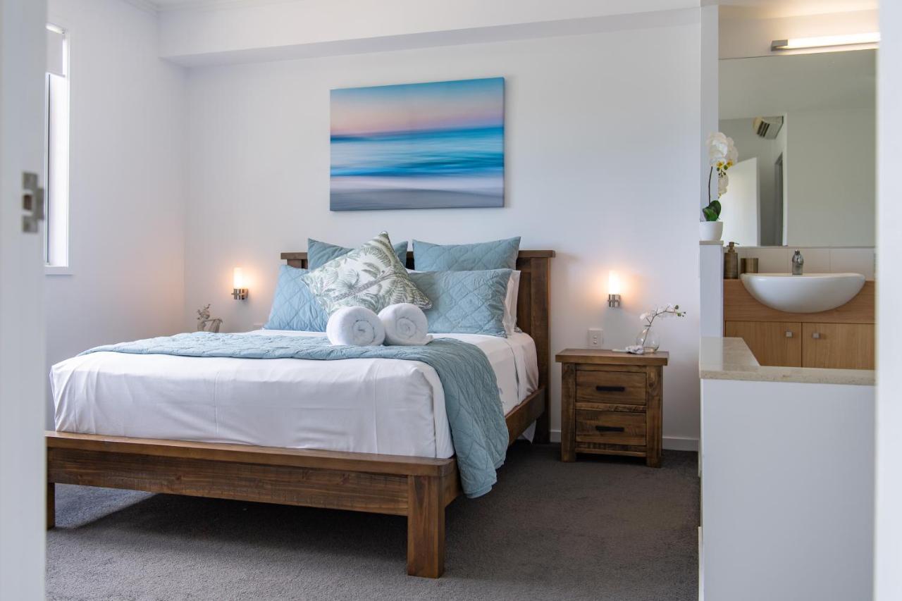 Retreat Where Luxury Meets Horizon *