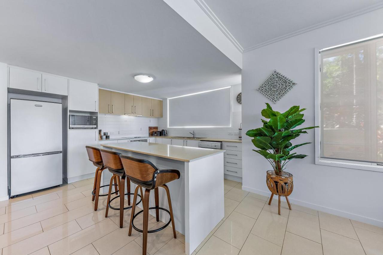 Retreat Where Luxury Meets Horizon Apartment