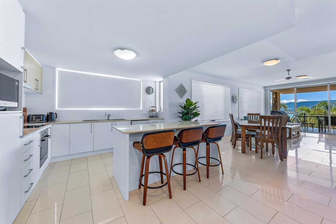 Retreat Where Luxury Meets Horizon Apartment