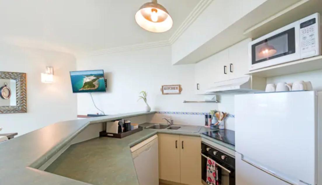 Apartment ☆airliedise☆no Hills☆kitchen☆5min Walk 2 Ferry Terminal☆wifi☆netflix *