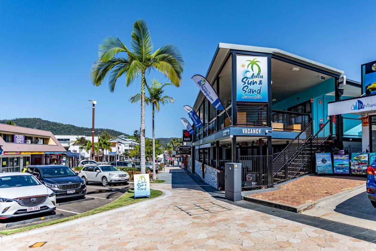 Airlie Sun & #6 Airlie Beach