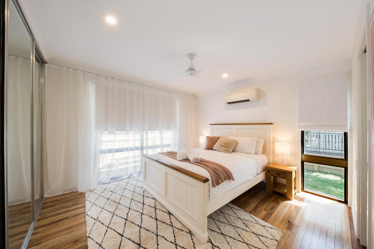 House On Main- Airlie * Airlie Beach