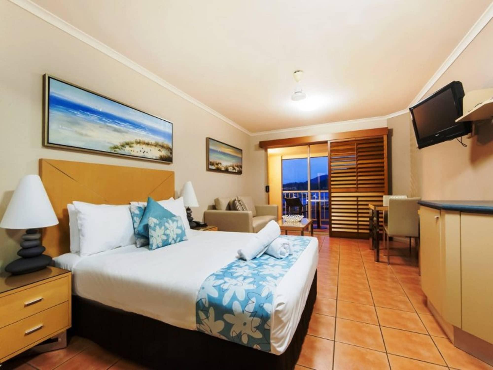 At Boathaven Bay Aparthotel 4*