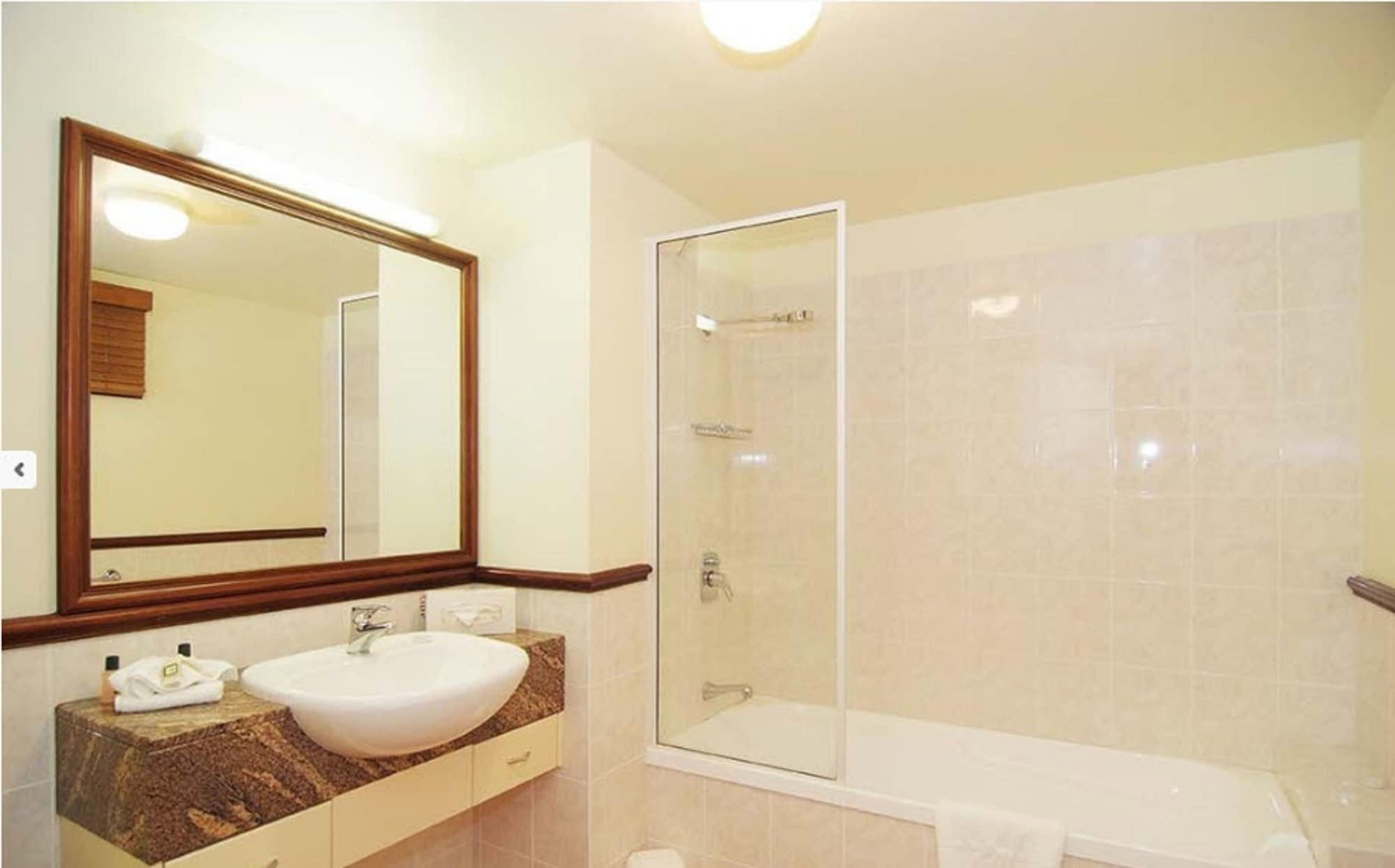 Resort At Water's Edge 4*