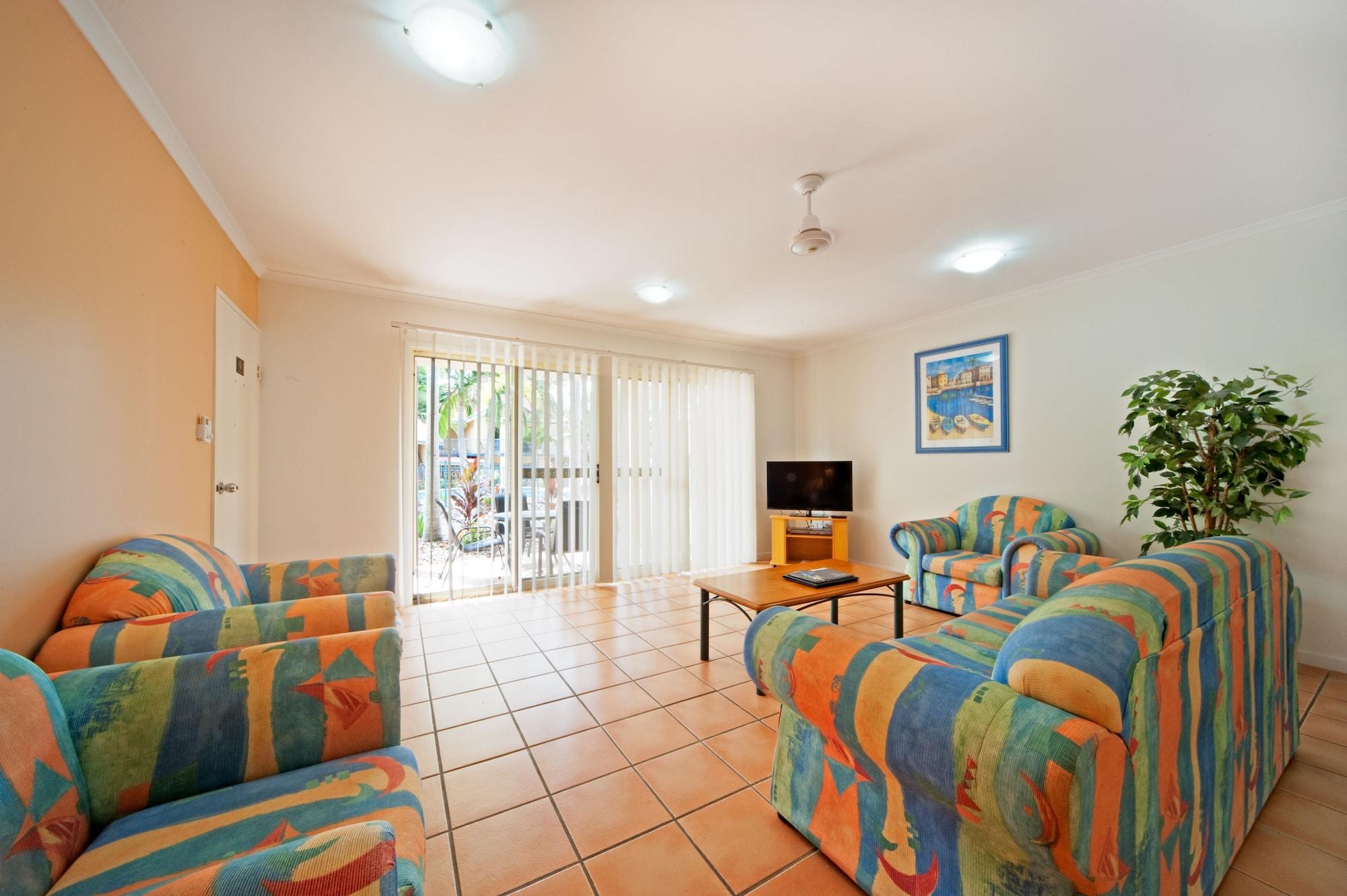 Aparthotel At Court Airlie Beach
