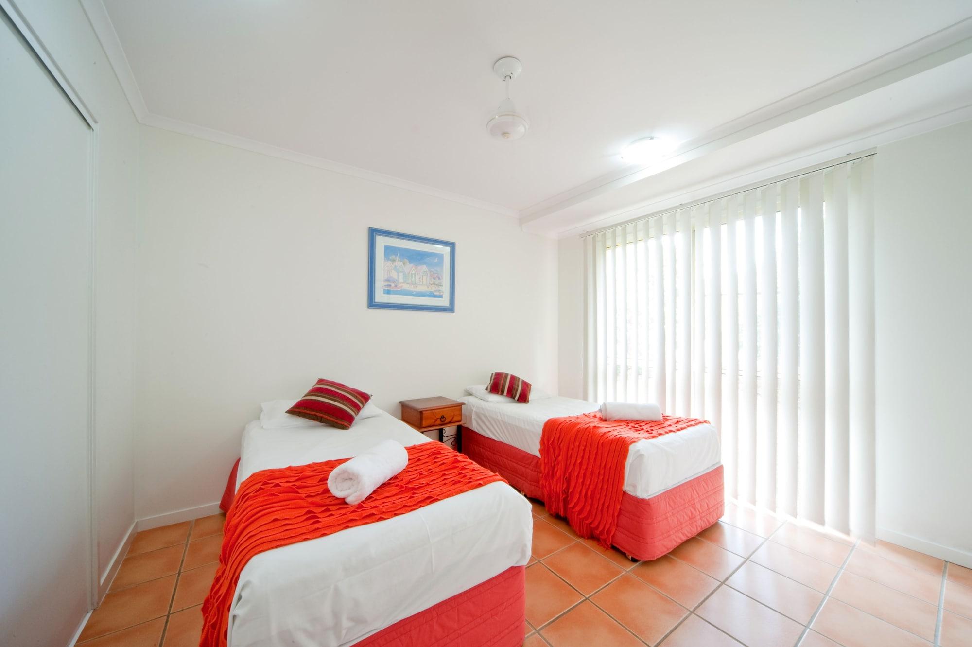 At Court 4* Airlie Beach