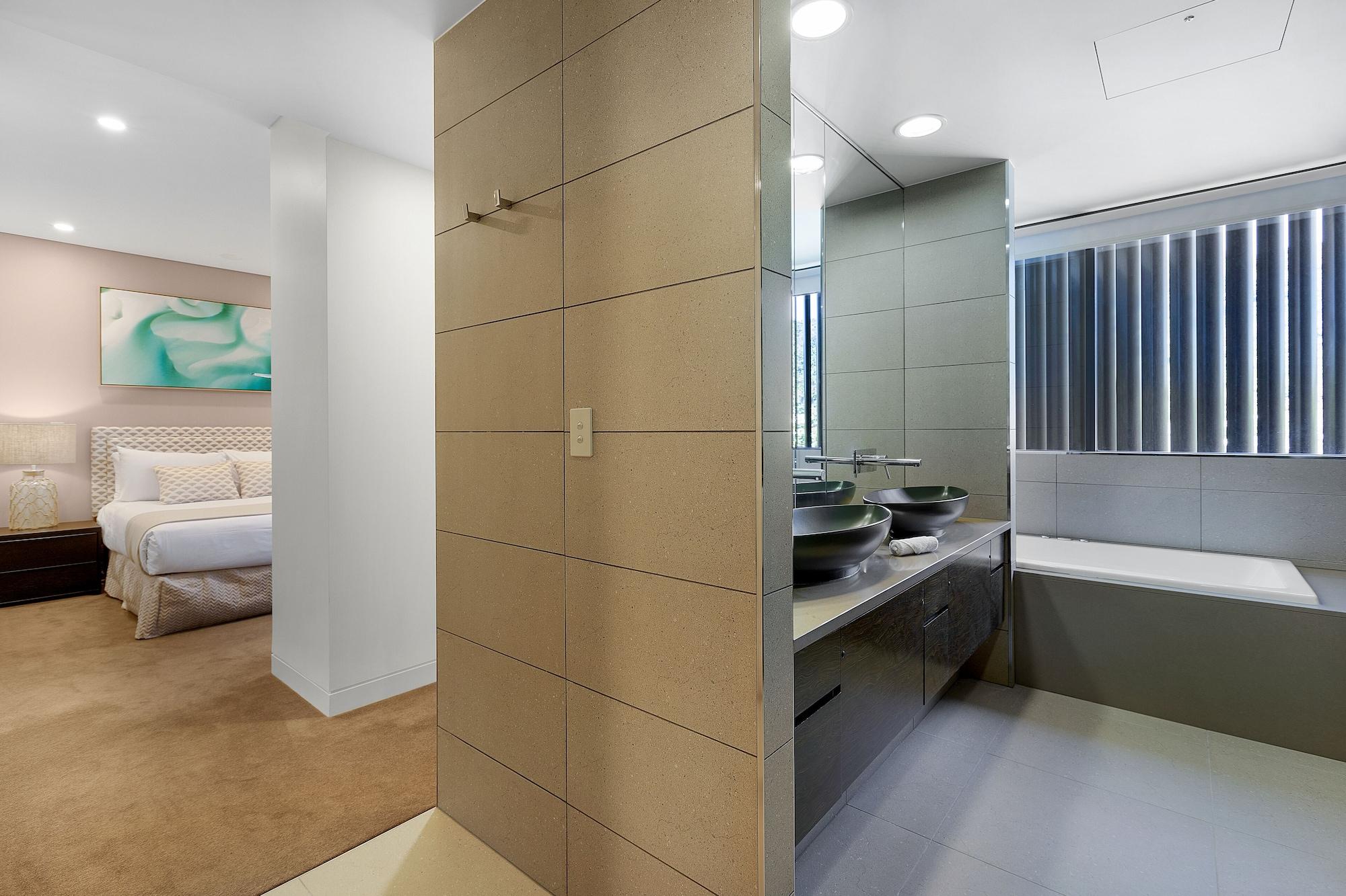 Mirage Whitsundays 4* Airlie Beach
