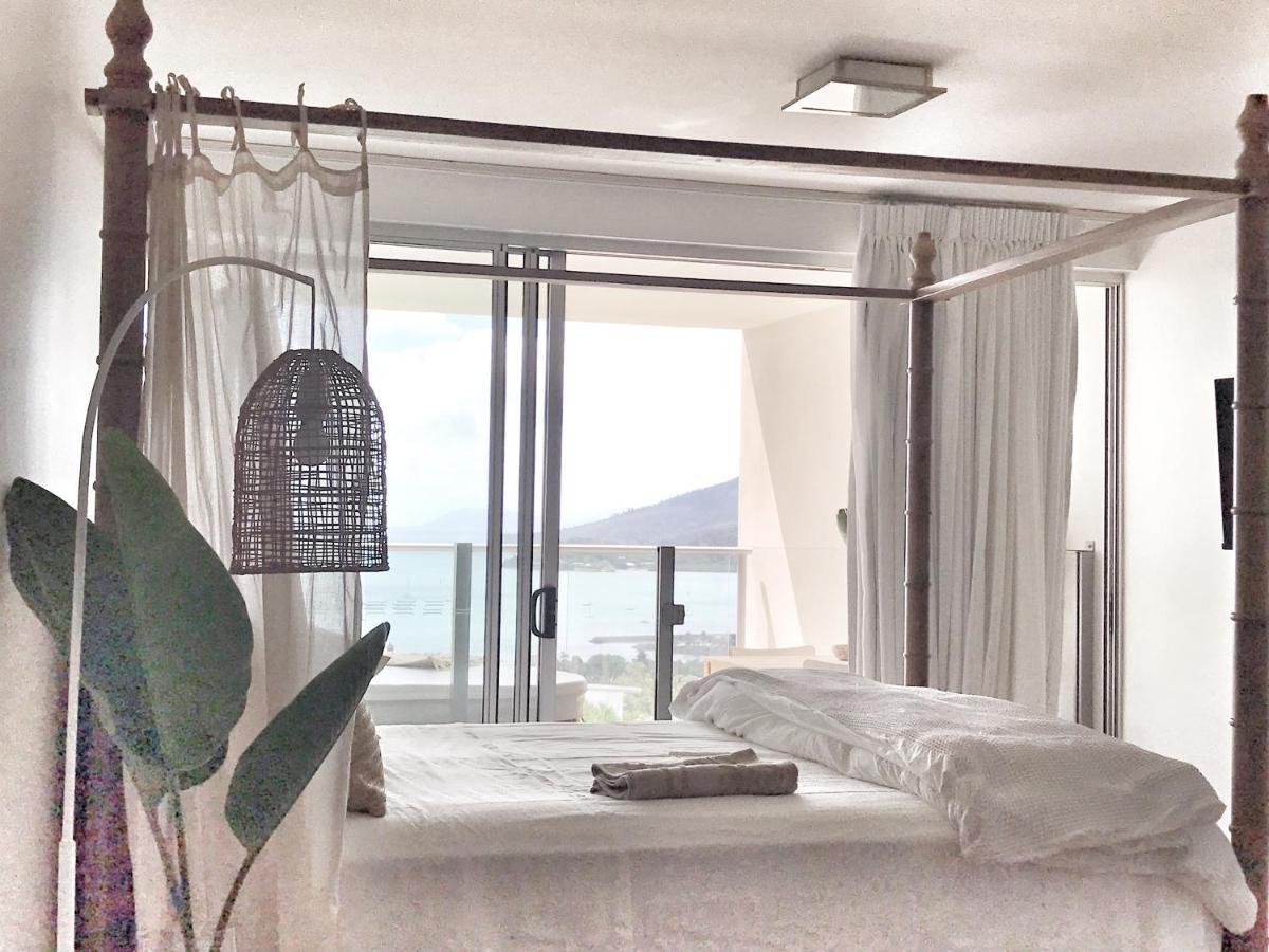 Three A Airlie Seaviews, Pool, Private *