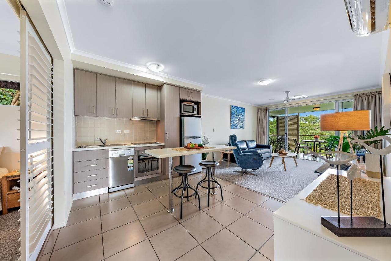 Alpha 8 On Waterson - Airlie Apartment