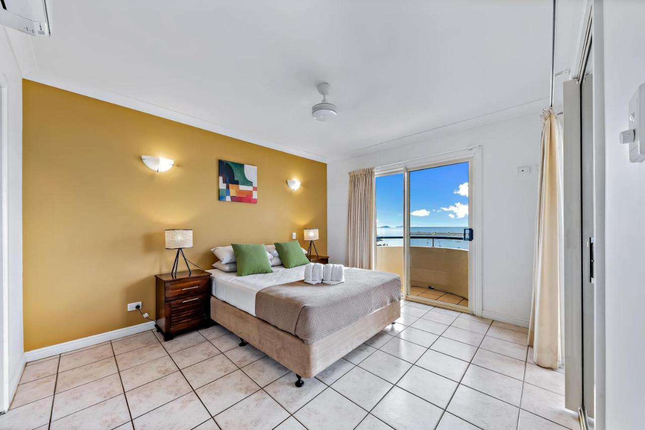 Apartment Magnificence At Airlie *
