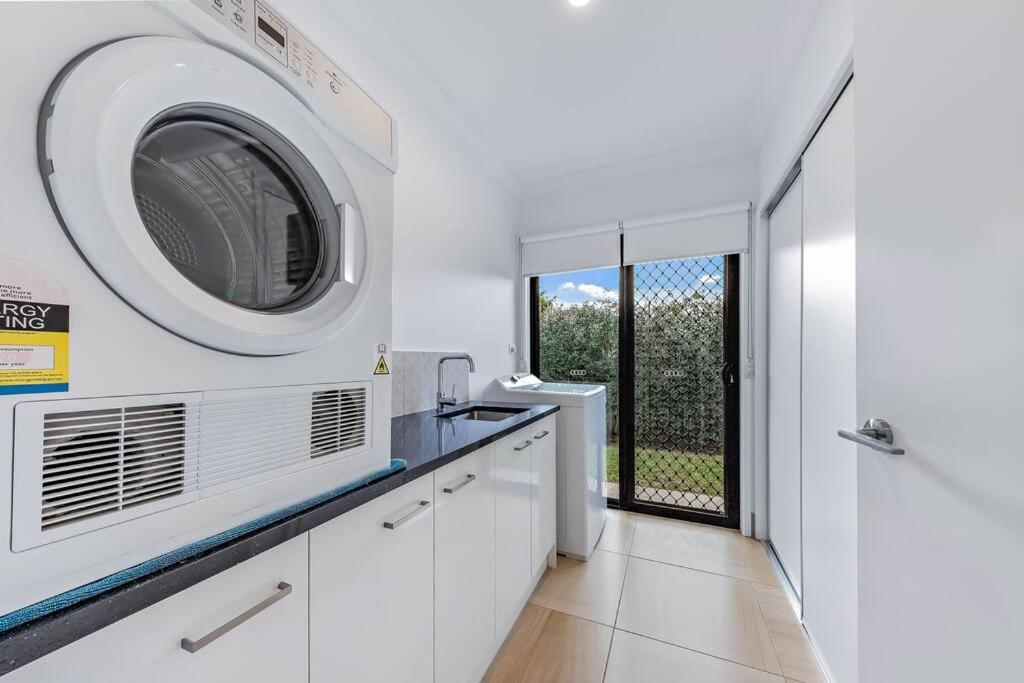 Airlie Holiday home *
