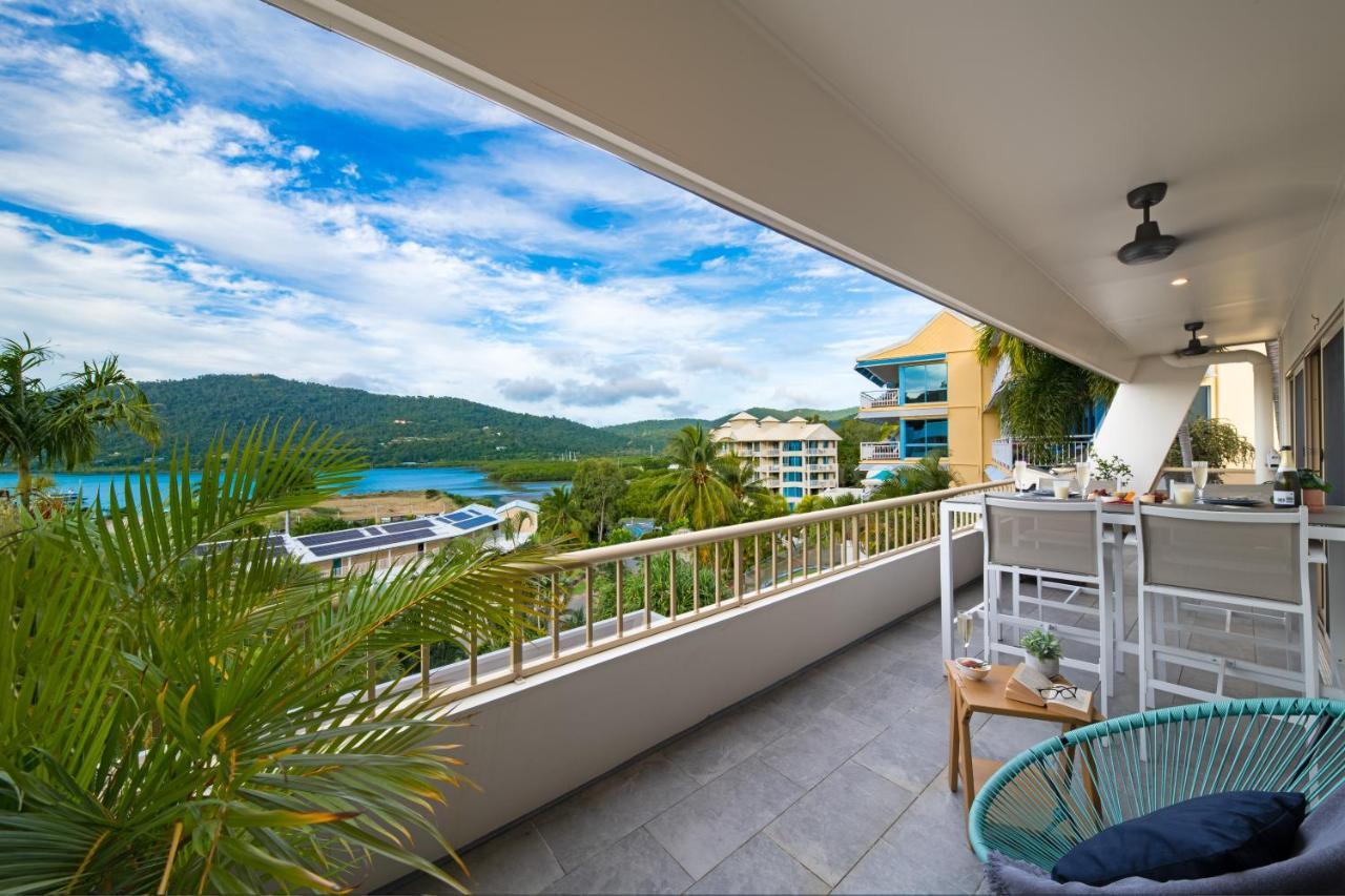 Eagles Nest On Airlie Apartment *
