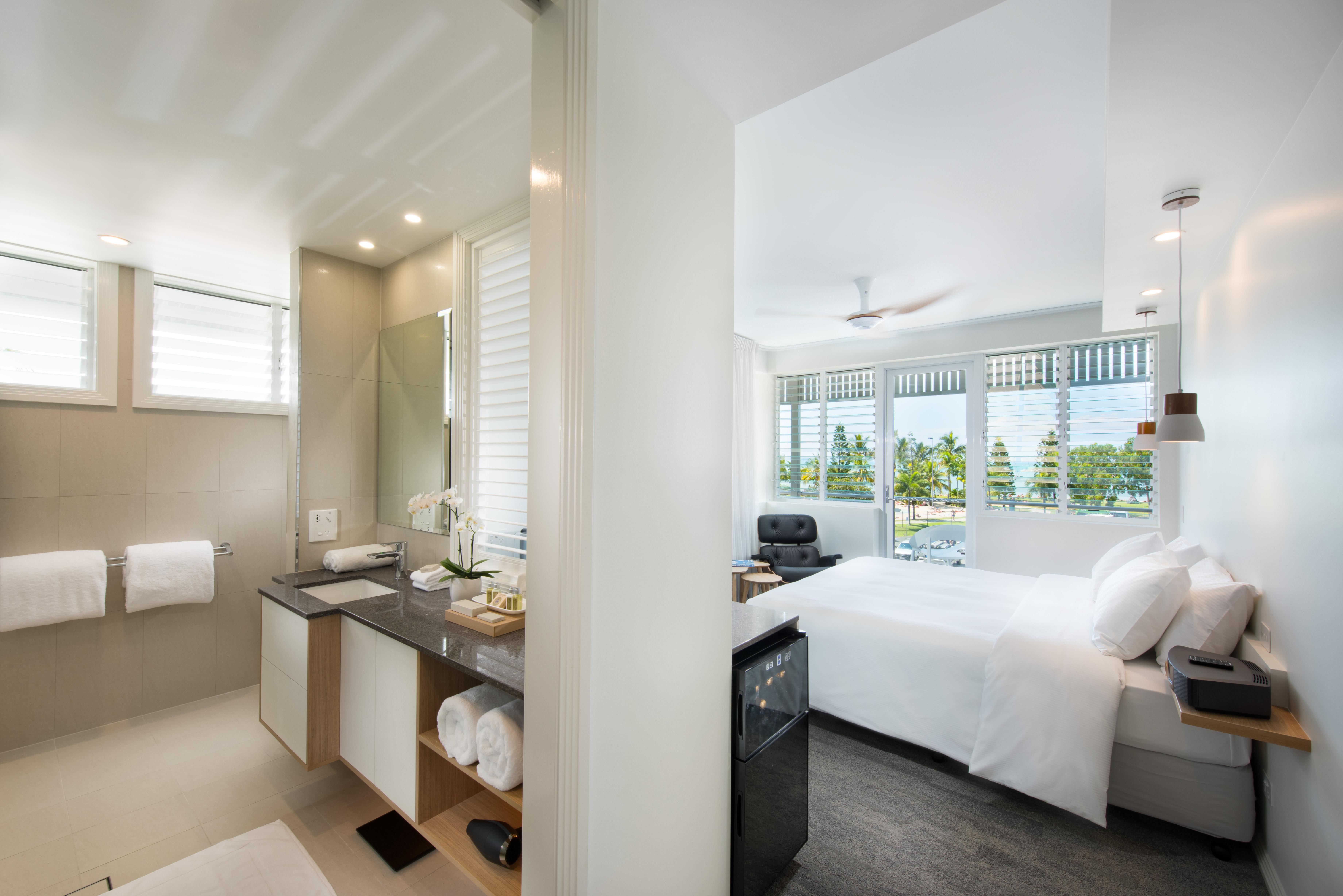 Heart Hotel And Gallery Whitsundays Hotel